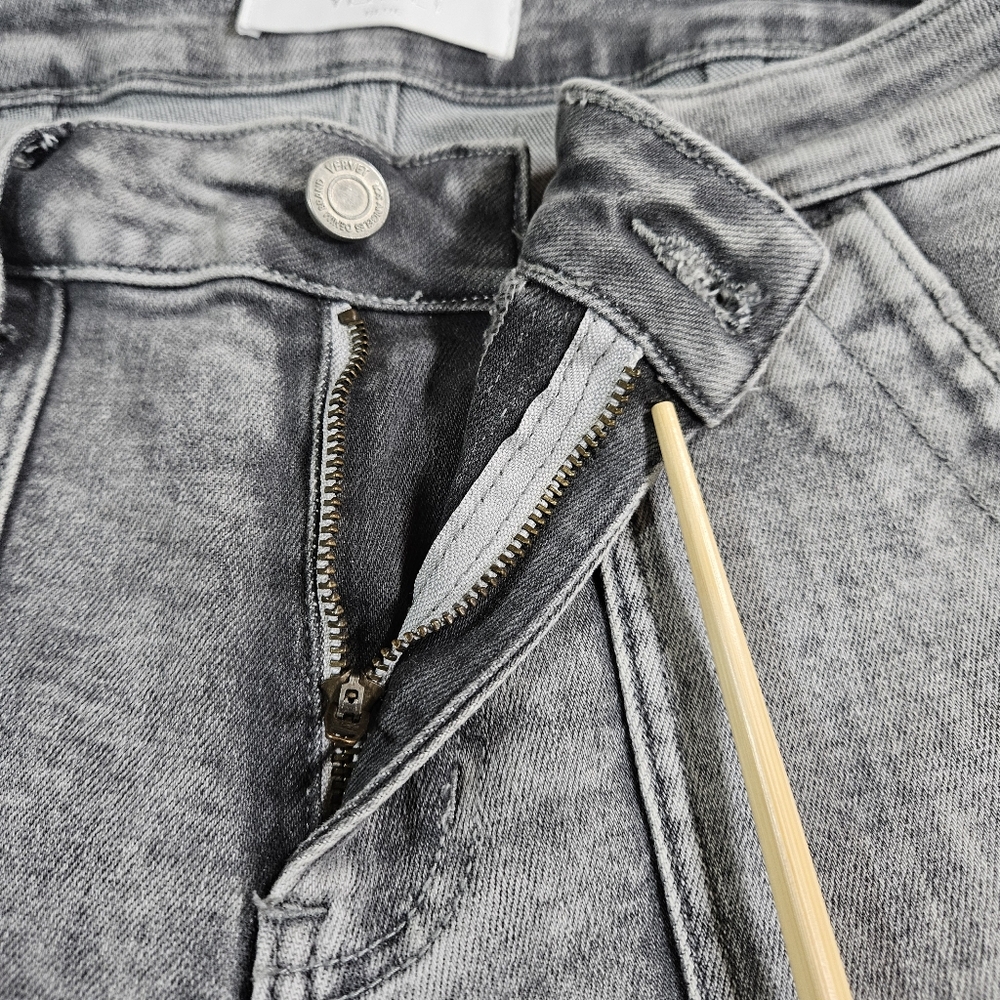 Vervet Distressed Wash Cargo Pants, Distressed Grey, Size 26 - Picture 7 of 14